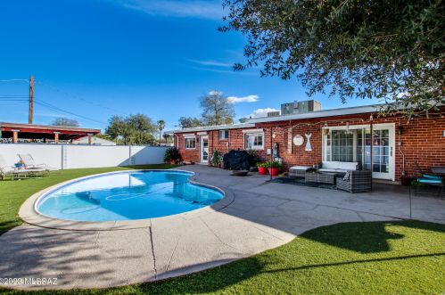 2733 Elm St, Tucson, AZ 85716-3513