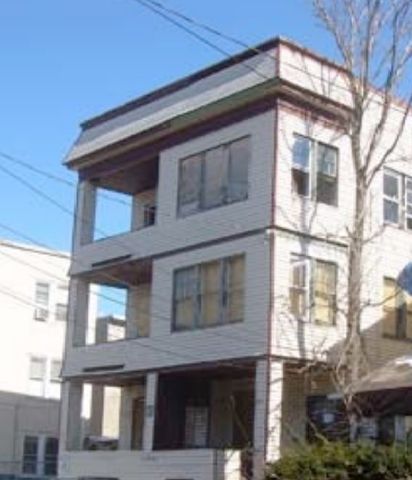 399 28th St, Paterson NJ  07514-1805 exterior