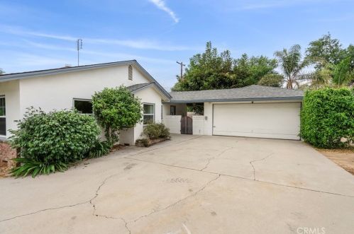 4669 Edgewood Pl, Riverside, CA 92506-1028