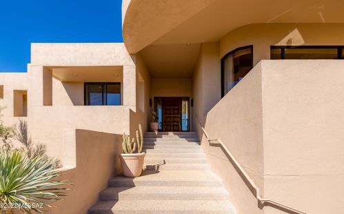 6424 Desert Wind Cir, Tucson, AZ 85750-0978