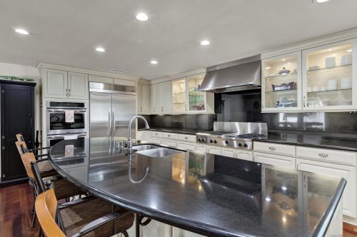 2855 Victoria Dr, Alpine CA  91901-3669 exterior