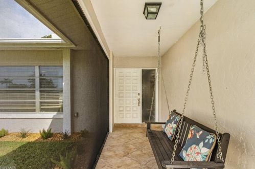 18061 Royal Hammock Blvd, Naples FL  34114-8944 exterior