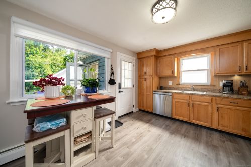 112 Forest St, Hartford CT  06118-2312 exterior