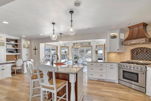 1631 Shallow Creek Ct, Green Bay, WI 54313-3963