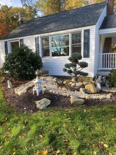 55 Main St, East Hampton, CT 06424-1645