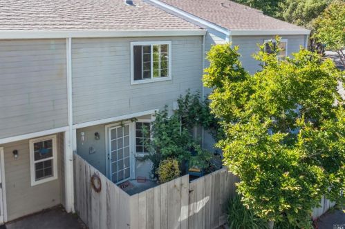 1468 Townview Ave, Santa Rosa CA  95405-7561 exterior