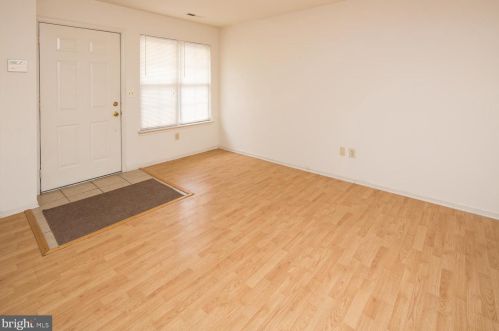 28 Periwinkle Ct, Dover, DE 19904-7759