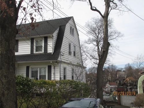 28 Magnolia Ave, Mount Vernon NY  10553-1210 exterior