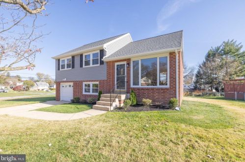 606 Dorcaster Dr, Wilmington DE  19808-2212 exterior