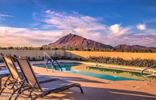 6803 Main St, Scottsdale AZ 85251-4307 exterior