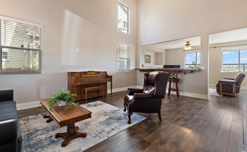 915 Mayport Dr, West Pittsburg CA  94565-4494 exterior