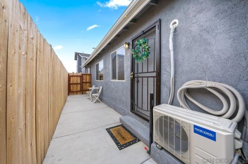 4762 Castle Ave, San Diego CA  92105-2913 exterior