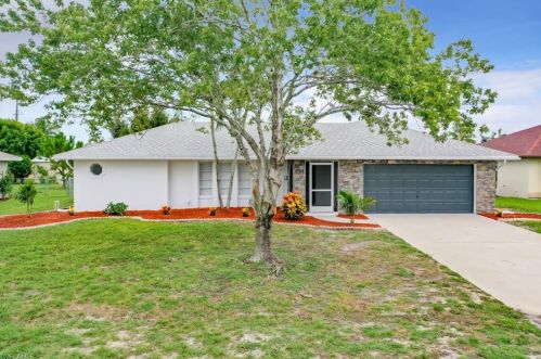921 20th Pl, Cape Coral, FL 33990-1854