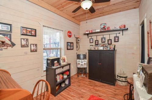 38322 Cork St, Hempstead TX  77445-7408 exterior