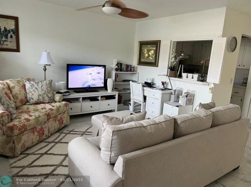 342 Chatham Q, West Palm Beach, FL 33417-1853