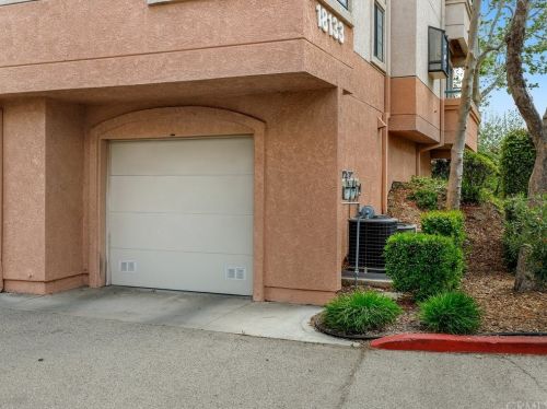 18133 Erik Ct, Santa Clarita, CA 91387-4986