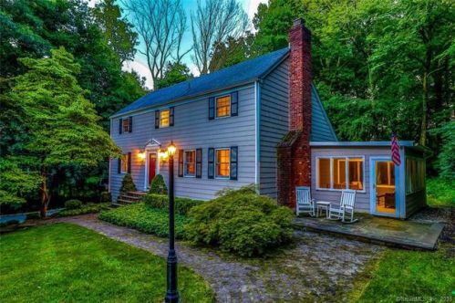 408 Danbury Rd, Ridgefield, CT 06877-2804
