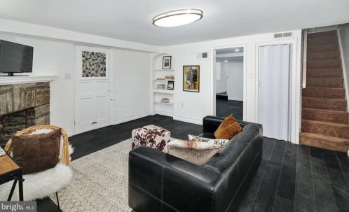 1535 Chelten Ave, Philadelphia PA 19144-2701 exterior