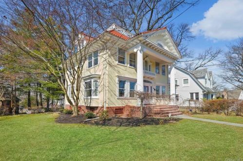 75 Clifford Ave, New Rochelle, NY 10803-1702