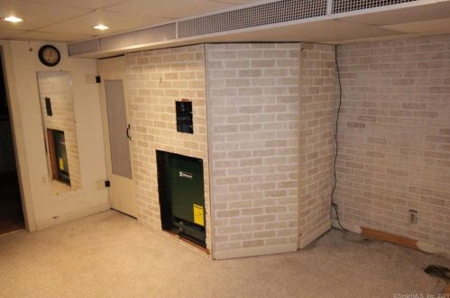 209 Commonwealth Ave, New Britain CT 06053-2402 exterior