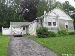 870 Franklin St, Skaneateles, NY 13152-9302