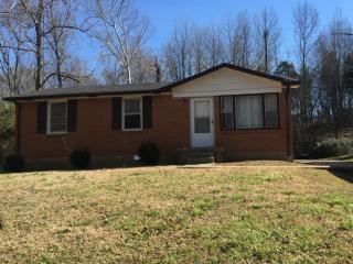 817 Happy Hollow Dr, Clarksville, TN 37040-4108