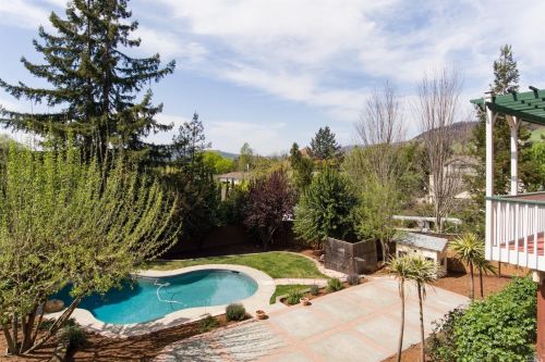 5743 Owls Nest Dr, Santa Rosa CA  95409-4350 exterior