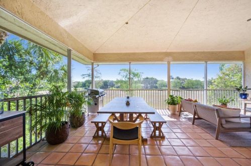 2864 Winding Oak Ln, West Palm Beach, FL 33414-7044