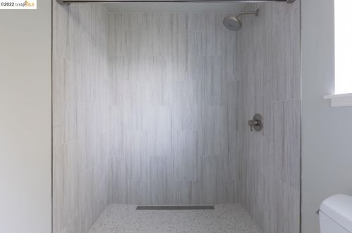 5901 La Salle Ave, Oakland CA 94611-3225 exterior