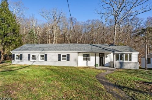 15 Shenandoah Cres, Wharton NJ  07885-2910 exterior