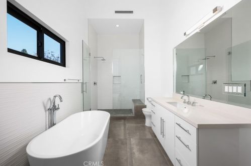 18852 Canyon Crest Dr, Orange CA 92861-2806 exterior