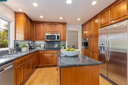 300 Camaritas Way, Danville CA  94526-5439 exterior