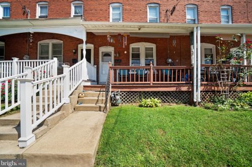 124 Green St, Downingtown, PA 19335-3018