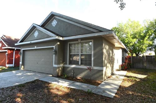 7417 Oxford Garden Cir, Ruskin, FL 33572-1729