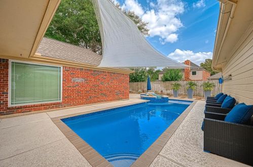 622 Fernglade Dr, Richmond TX 77406-1269 exterior