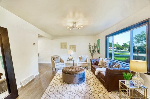 225 Bradley Rd, Milwaukee, WI 53217-3146