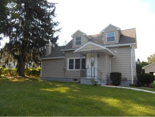 9 Forest Hills Blvd, Binghamton, NY 13905-1310