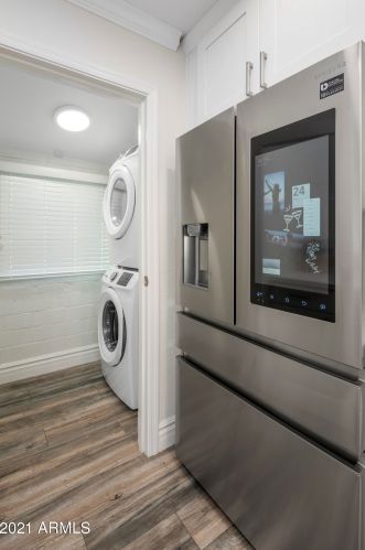 8649 Plz Ave, Scottsdale AZ 85250-6706 exterior