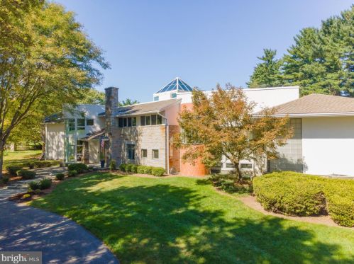 1 Wingate Ct, Flourtown, PA 19031-1117