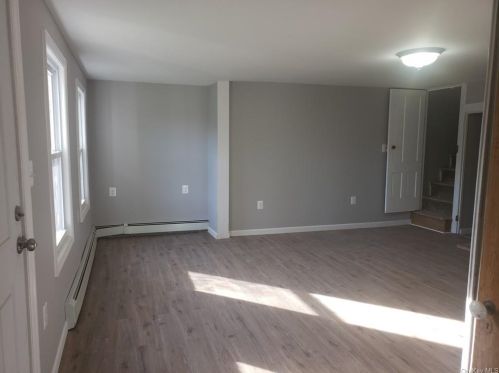 2 Plattekill Rd, Marlborough NY  12542-6023 exterior