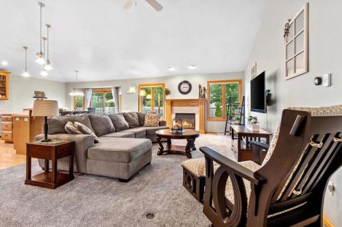 2722 Teresa Dr, Green Bay WI  54311-5586 exterior