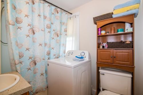 23 Bowers St, Nashua NH  03060-3904 exterior