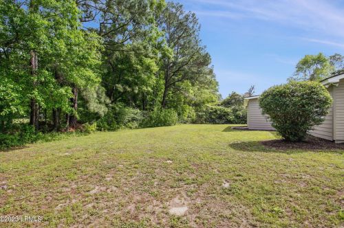 1509 Pony Ave, Beaufort SC  29906-5703 exterior