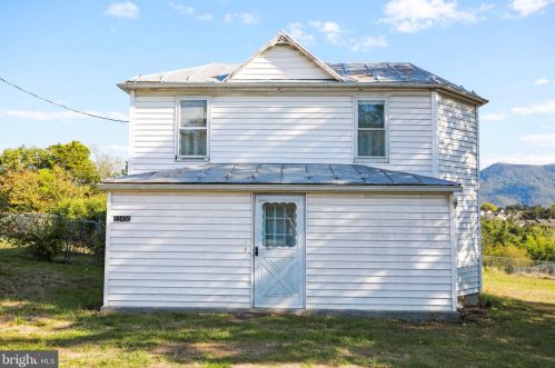 33456 Old Valley Pike, Strasburg VA  22657-3702 exterior