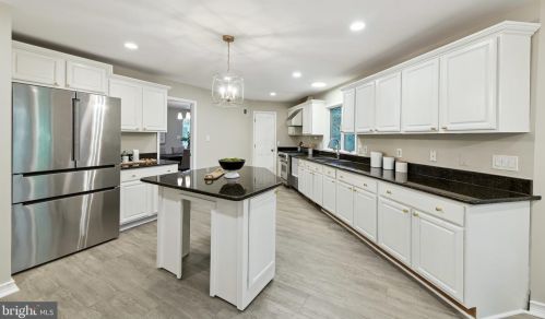 444 Great Falls St, Falls Church VA  22046-2608 exterior