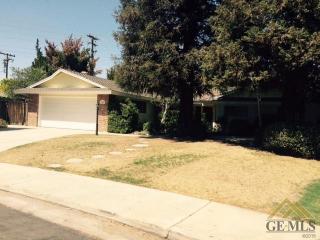 3009 Jacaranda Dr, Bakersfield, CA 93301-1517