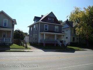 746 Jackson St, Oshkosh WI  54901-4321 exterior