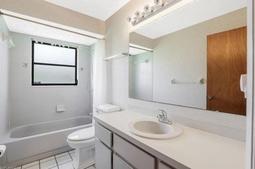 3728 6th Ave, Cape Coral FL  33904-5203 exterior