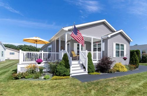 8 Goldenrod Way, North Hampton, NH 03862-4451