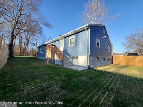 111 Main St, Plumsted Township NJ  08533-1311 exterior